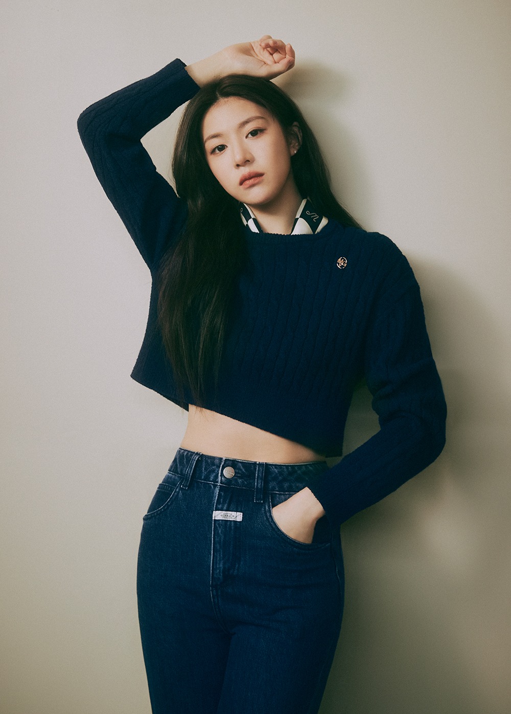 W CABLE CROP KNIT navy